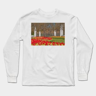 Canada Gate of the Green Park. London. England Long Sleeve T-Shirt